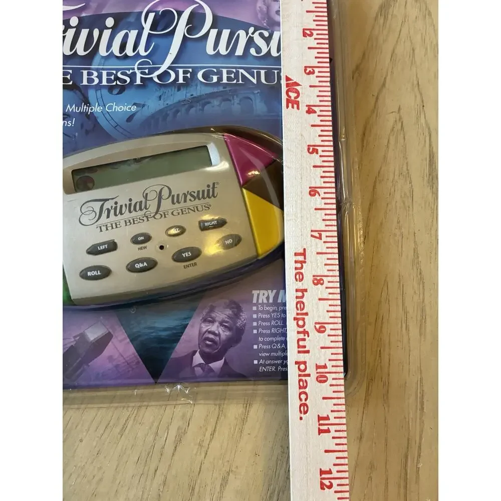 Vintage Trivial Pursuit The Best of Genus Electronic Handheld Game 1997 New